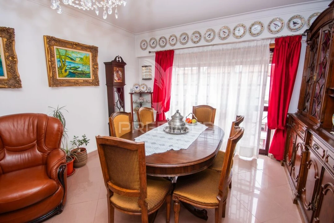 Apartamento T3 para Venda em Ramada e Caneças Foto 11