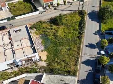 Terreno para Venda em Faro (Sé e São Pedro)
