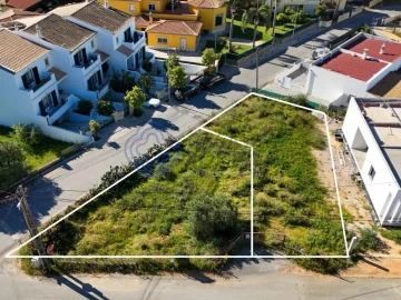 Terreno para Venda em Faro (Sé e São Pedro)