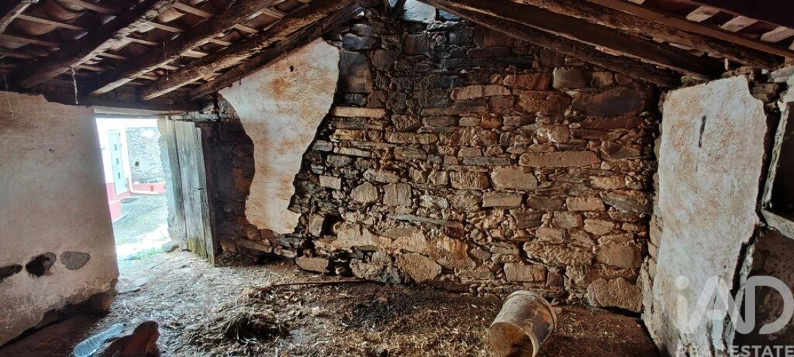 Moradia para Venda em Troviscal Foto 8