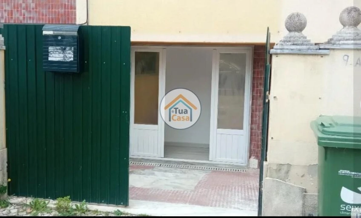 Loja para Venda em Corroios Foto 1