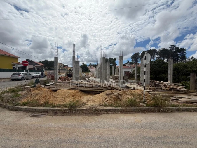 Moradia T2 para Venda em Fernao Ferro Foto 5
