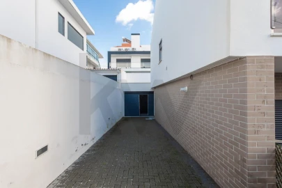 Moradia T3 para Venda em Santa Iria de Azoia, São João da Talha e Bobadela