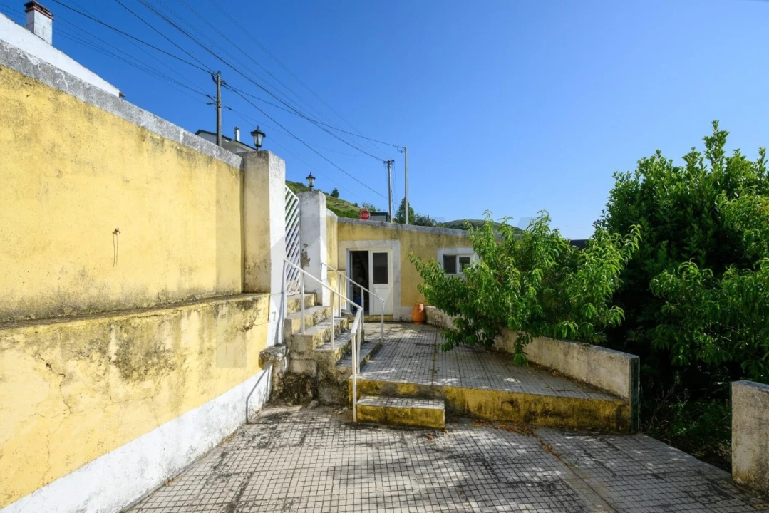 Moradia T4 para Venda em Santa Maria, São Pedro e Matacães Foto 28