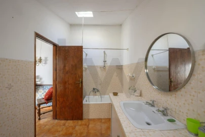 Moradia T4 para Venda em Santa Maria, São Pedro e Matacães