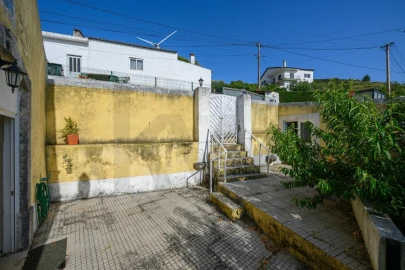 Moradia T4 para Venda em Santa Maria, São Pedro e Matacães