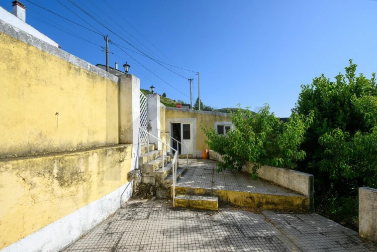 Moradia T4 para Venda em Santa Maria, São Pedro e Matacães Foto 28