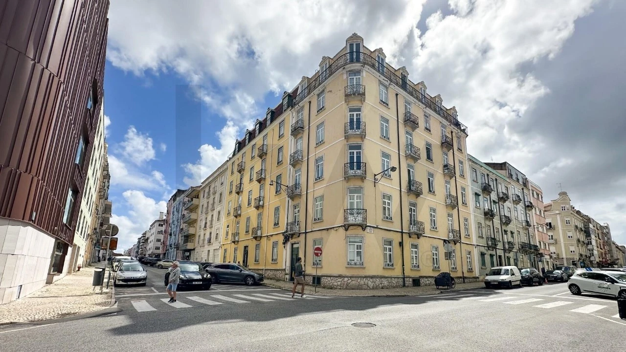 Apartamento T3 para Venda em Campo de Ourique Foto 38