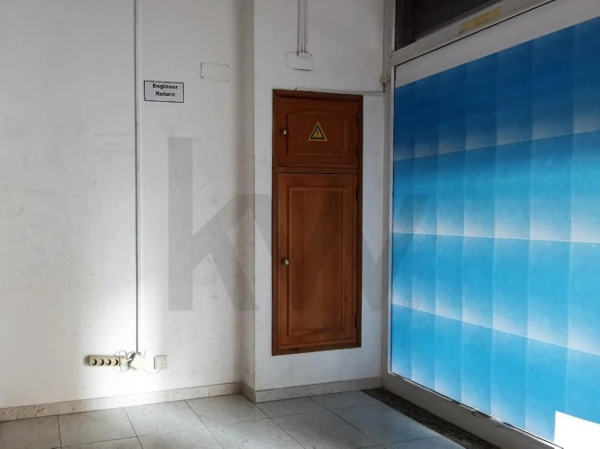 Loja para Arrendamento em Carnaxide e Queijas Foto 10