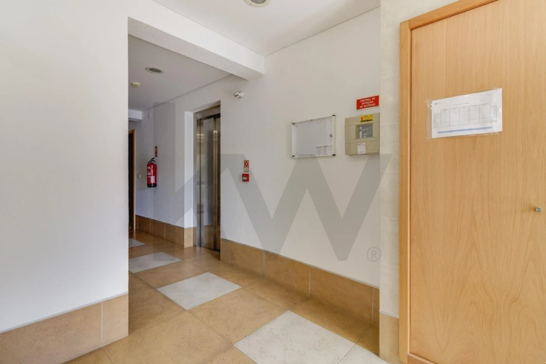 Apartamento T3 para Venda em Alcabideche Foto 31
