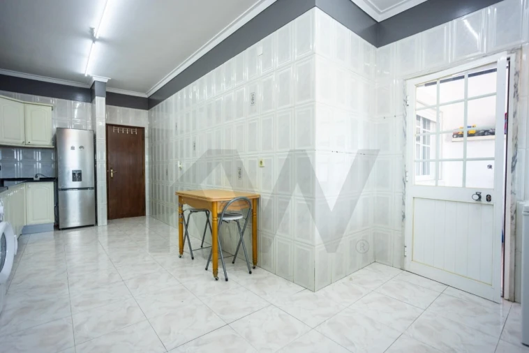 Apartamento T2 para Venda em Palhais e Coina Foto 7
