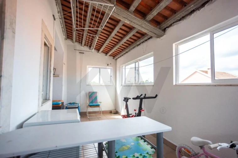 Apartamento T2 para Venda em Palhais e Coina Foto 9