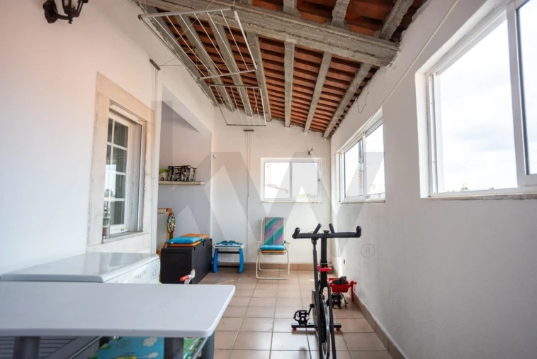 Apartamento T2 para Venda em Palhais e Coina Foto 10