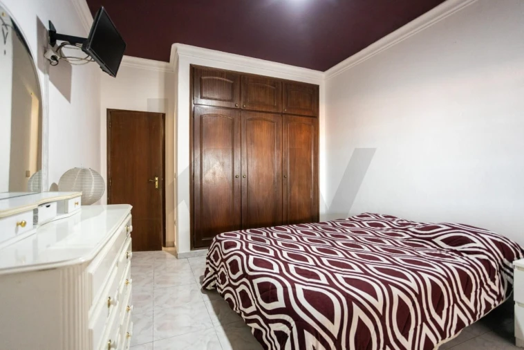 Apartamento T2 para Venda em Palhais e Coina Foto 22