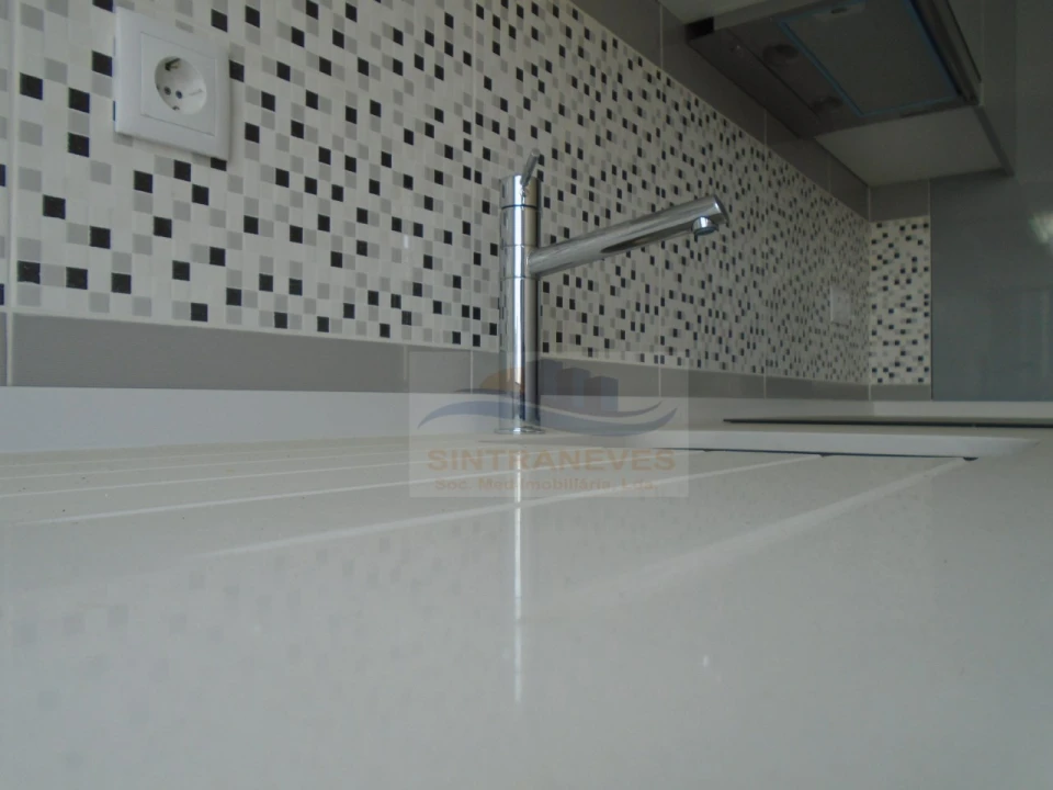 Apartamento T3 para Venda em Venteira Foto 6
