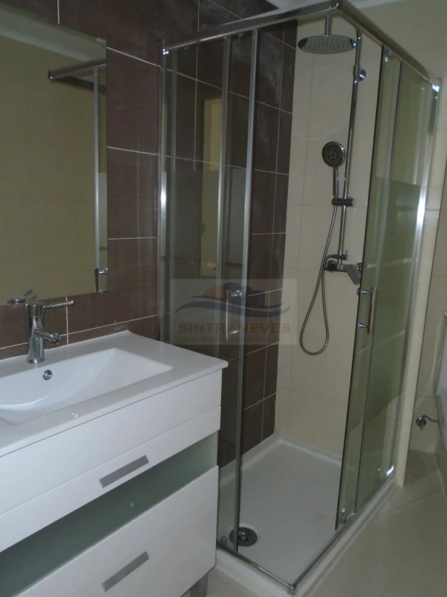 Apartamento T3 para Venda em Venteira Foto 15