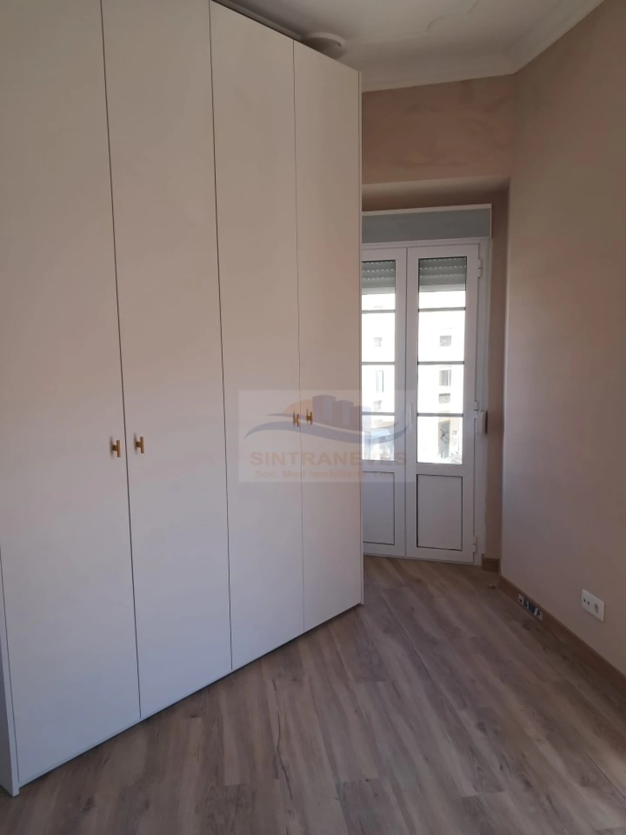 Apartamento T2 para Venda em Venteira Foto 3
