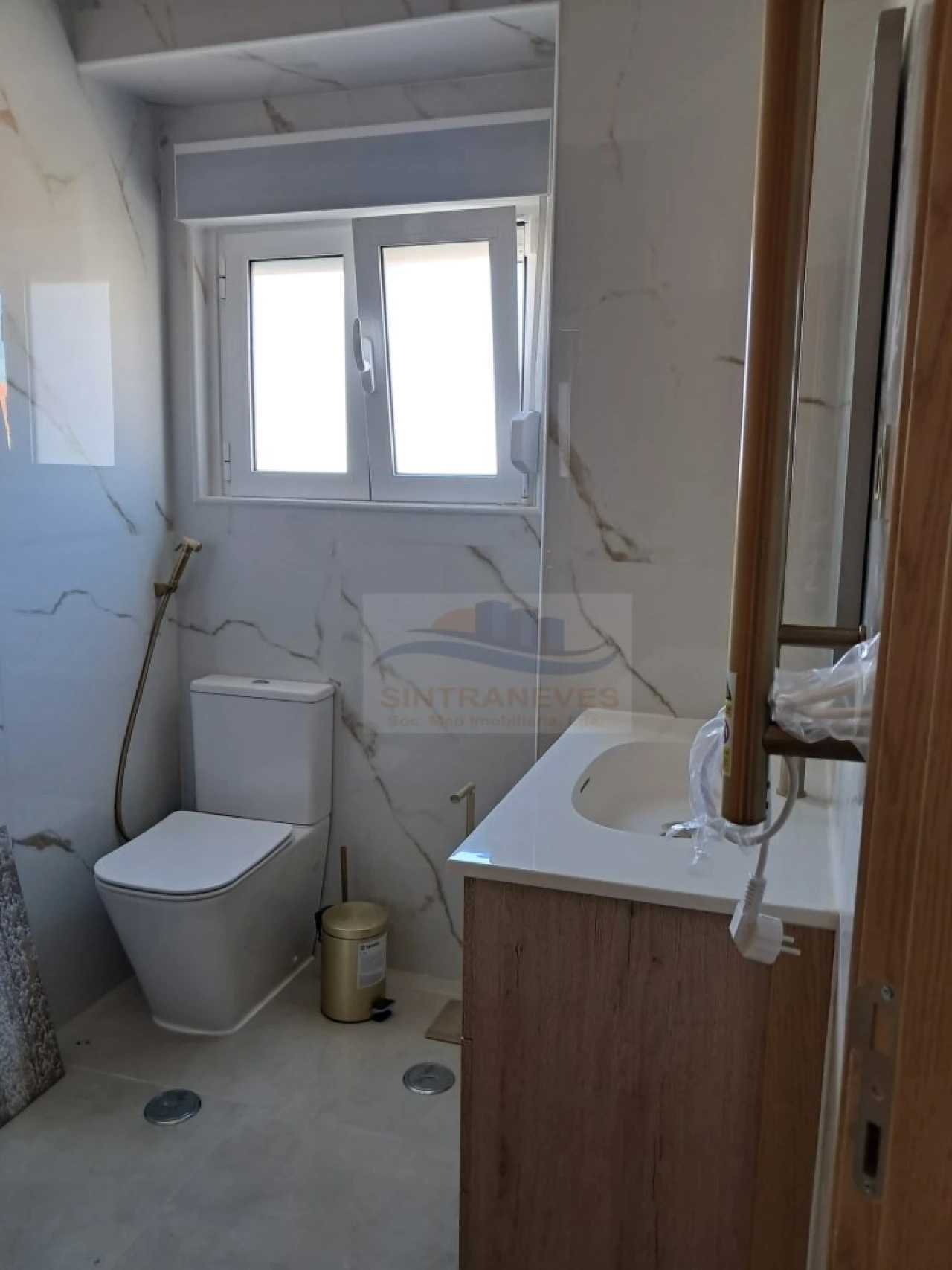 Apartamento T2 para Venda em Venteira Foto 5