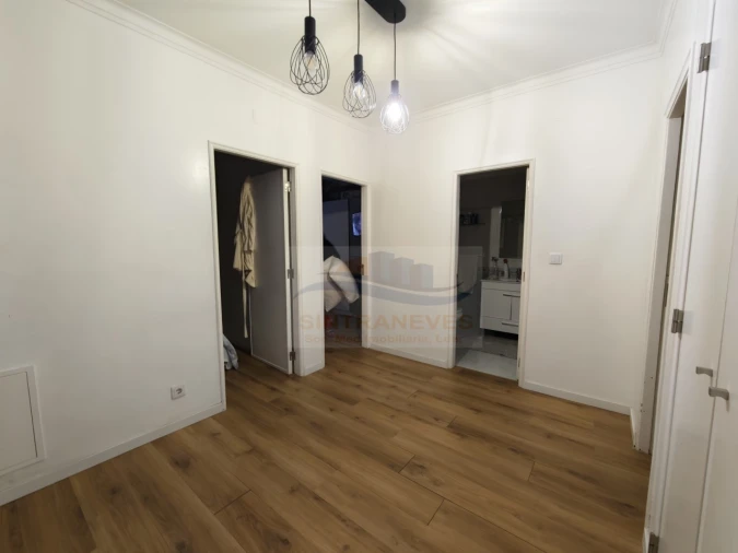 Apartamento T5 para Venda em Encosta do Sol Foto 4