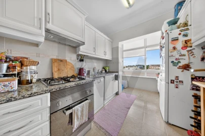 Apartamento T2 para Venda em Algés, Linda-A-Velha e Cruz Quebrada-Dafundo