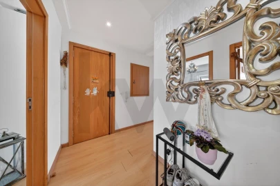 Apartamento T2 para Venda em Algés, Linda-A-Velha e Cruz Quebrada-Dafundo