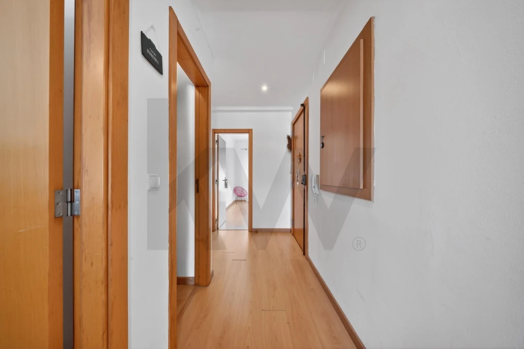 Apartamento T2 para Venda em Algés, Linda-A-Velha e Cruz Quebrada-Dafundo Foto 4