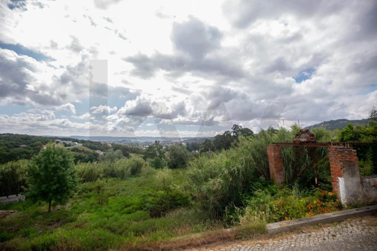 Moradia T3 para Venda em Loures Foto 36