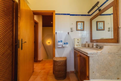 Moradia T4 para Venda em Estômbar e Parchal