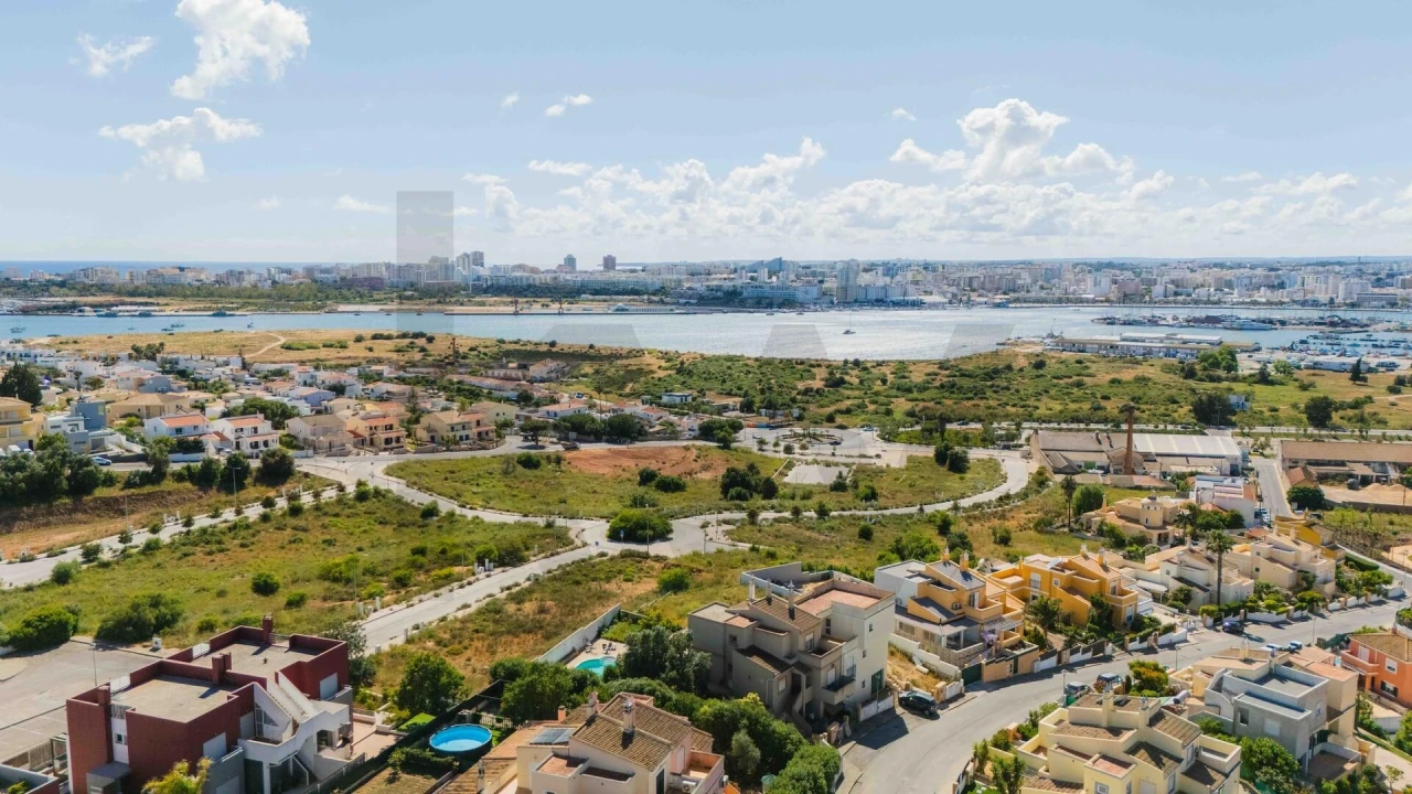 Moradia T4 para Venda em Estômbar e Parchal Foto 56
