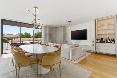 Apartamento T3 para Venda em Benfica