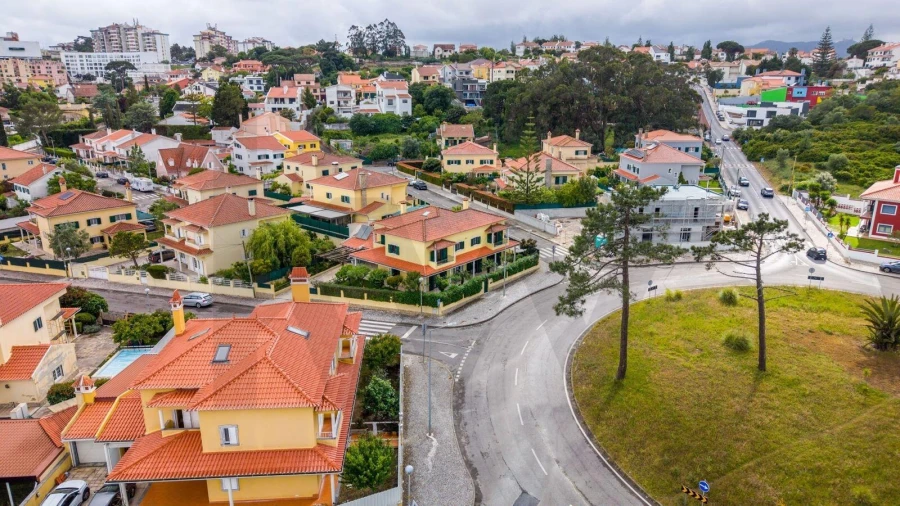 Moradia T5 para Venda em Rio de Mouro Foto 67