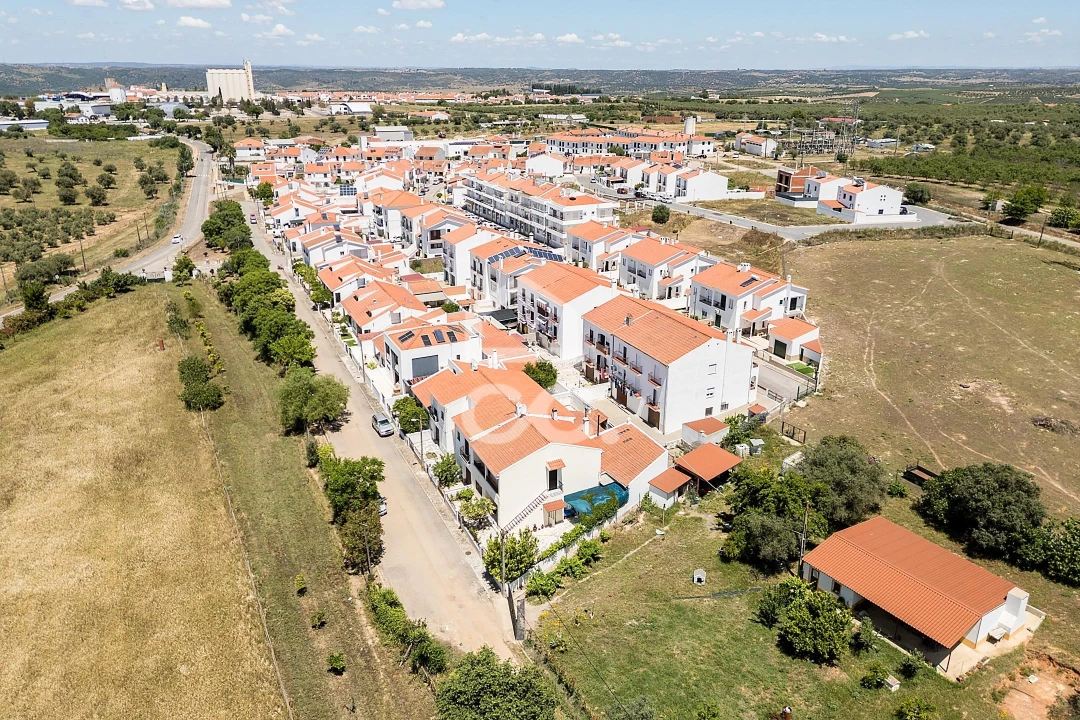 Moradia T3 para Venda em Santo Agostinho e São João Baptista e Santo Amador Foto 37