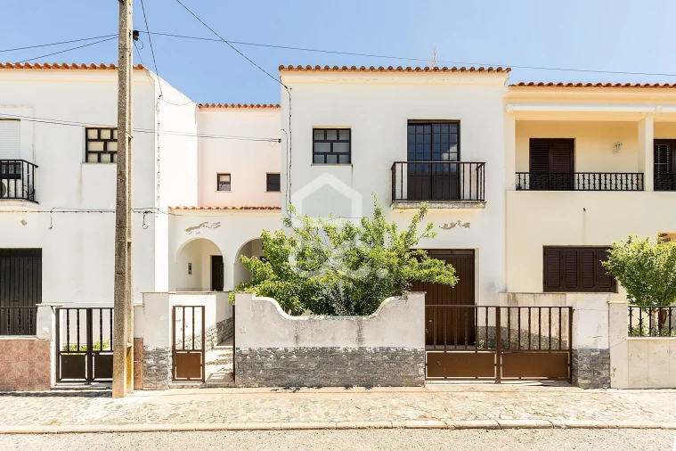 Moradia T3 para Venda em Santo Agostinho e São João Baptista e Santo Amador Foto 2