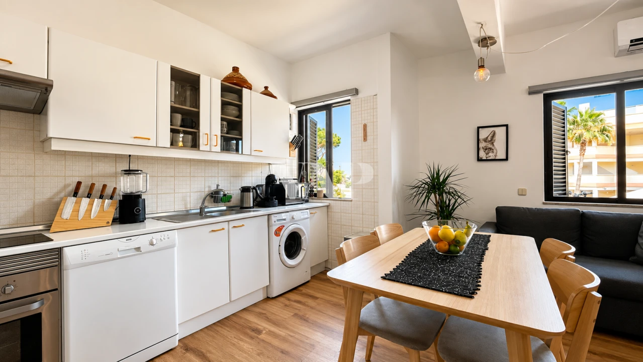 Apartamento T2 para Venda em Quarteira Foto 4