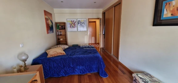 Apartamento T5 para Venda em Santa Marinha e São Pedro da Afurada