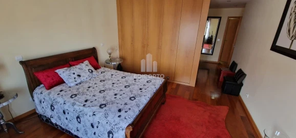 Apartamento T5 para Venda em Santa Marinha e São Pedro da Afurada