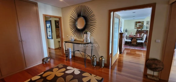 Apartamento T5 para Venda em Santa Marinha e São Pedro da Afurada