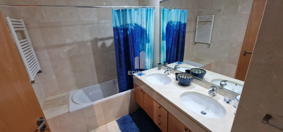 Apartamento T5 para Venda em Santa Marinha e São Pedro da Afurada Foto 27