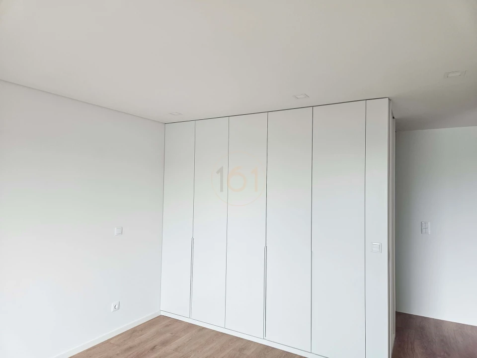Apartamento T1 para Arrendamento em Paranhos Foto 9