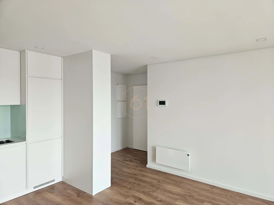 Apartamento T1 para Arrendamento em Paranhos Foto 7