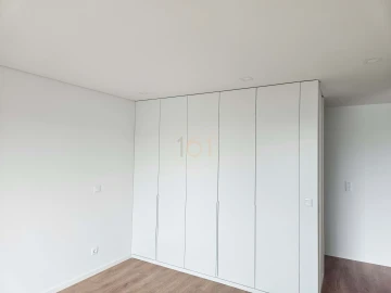 Apartamento T1 para Arrendamento em Paranhos