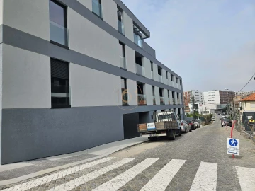 Apartamento T1 para Arrendamento em Paranhos