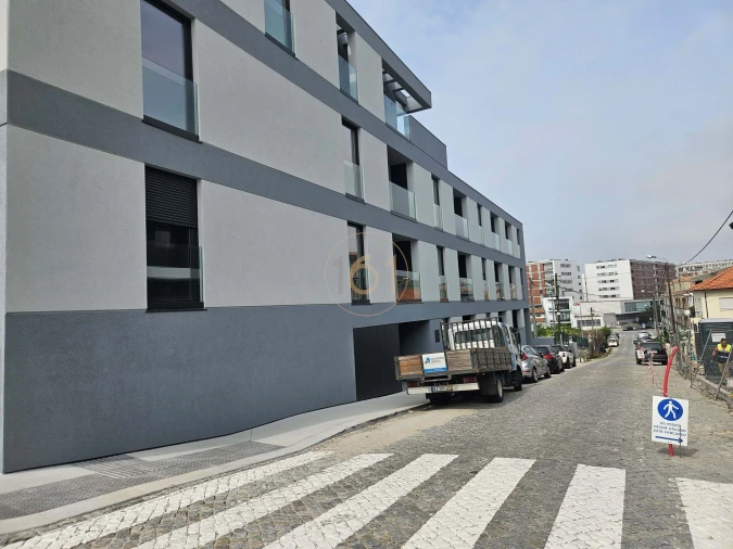 Apartamento T1 para Arrendamento em Paranhos Foto 3