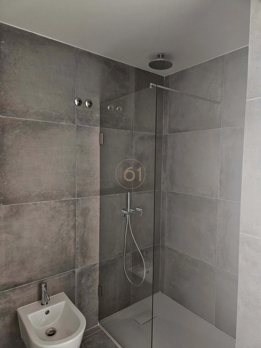 Apartamento T1 para Arrendamento em Paranhos Foto 11