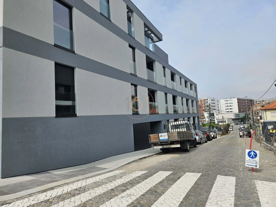 Apartamento T1 para Arrendamento em Paranhos Foto 3