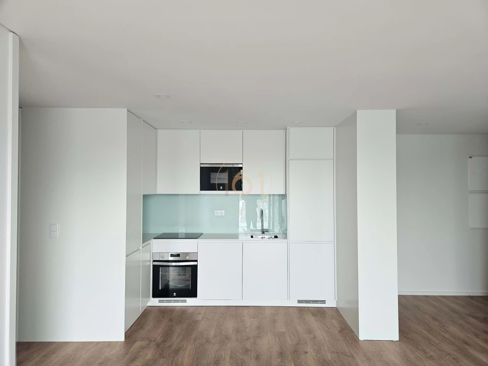 Apartamento T1 para Arrendamento em Paranhos Foto 8