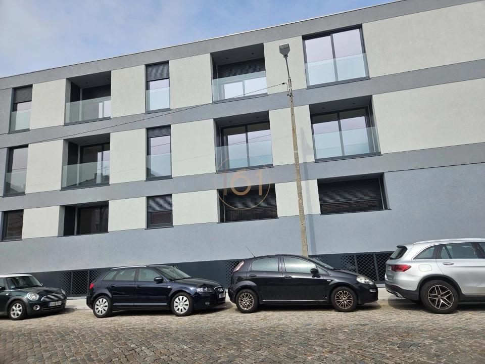 Apartamento T1 para Arrendamento em Paranhos Foto 2
