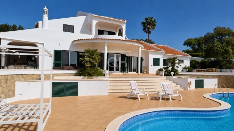 Moradia T4 para Venda em Loule (São Clemente)