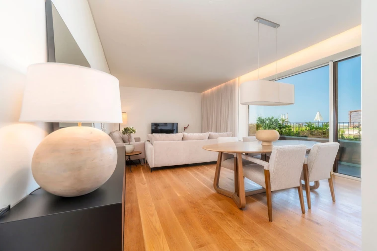 Apartamento T2 para Venda em Quarteira Foto 7