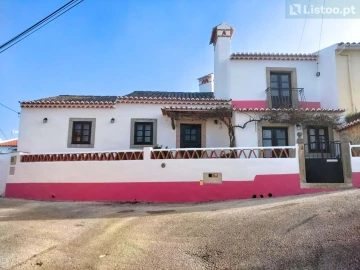 Moradia T3 para Venda em Azueira e Sobral da Abelheira